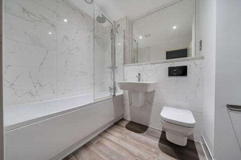 1372133-3-68fa034...