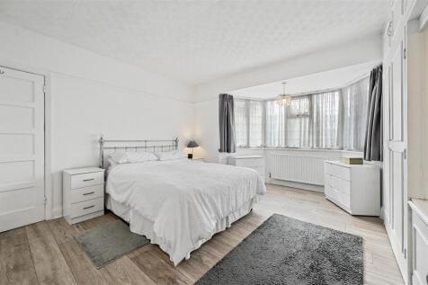 WH - 41 Rossdale - Bedroom3 (1).JPG