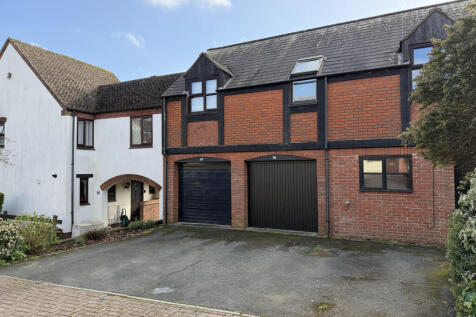 Middle garage for 74
