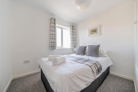 1358137-12-68d53f...