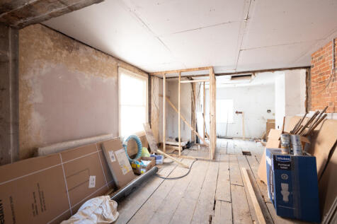 The Green Man, Market Square, Aylesbury HP20 1TW-1