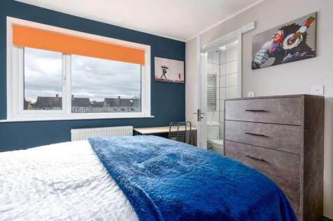 Bedroom5 (3).jpg