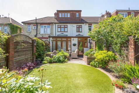 Cherrydown Avenue, E4