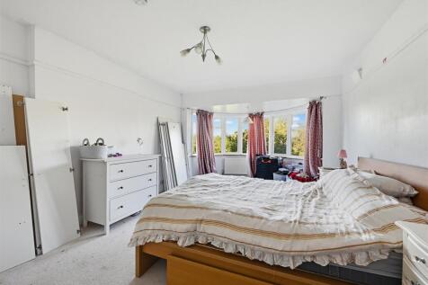 Nonsuch Walk, Cheam, Sutton photo 3