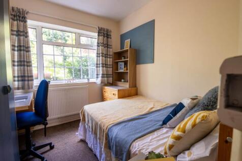 5Meadway_studentacco