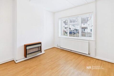 Grange Road, Chessington, Surrey. KT9 photo 4