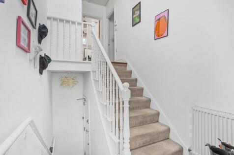 1515872119 - 92c Sandmere Road, SW4 - 8.jpg