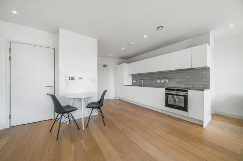 3 Shipwright Street, London, E16 photo 4