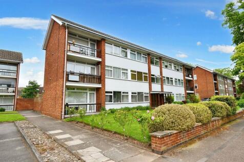 2-bed flat on Riplingham Court, Arlington Avenue, Leamington Spa, £1,100/mo