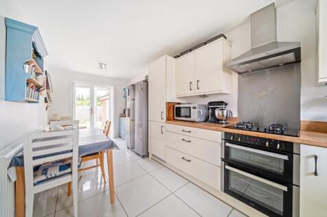 1296166-11-682ca9e00441c-ARW