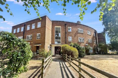 Flat 3 Shackleton Court, Croxted Road, Dulwich, London SE21 8RS