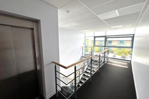 Office to rent Image 6