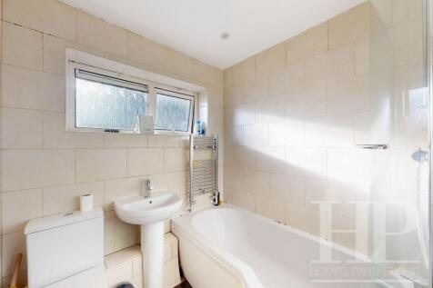 SHARED BATHROOM