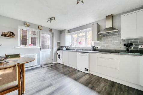 1371401-11-68f8a1...