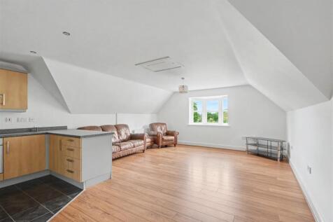 Open Plan Living/Dining Kitchen