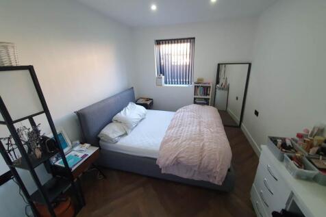 Arbour Edge, King George V Drive East, Heath photo 5