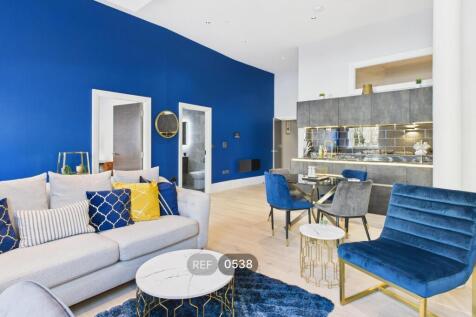 Kitchen &amp; Living area