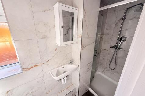 Bryony Close, Uxbridge, Hillingdon photo 4