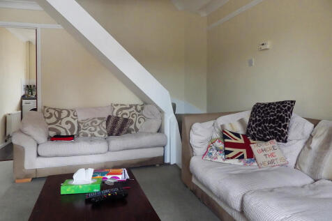 Locksgreen Crescent, Swindon, Wiltshire photo 3