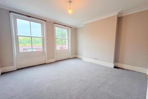 1-bed flat on 49B Lower Teddington Road, Hampton Wick, Kingston Upon Thames, £1,600/mo