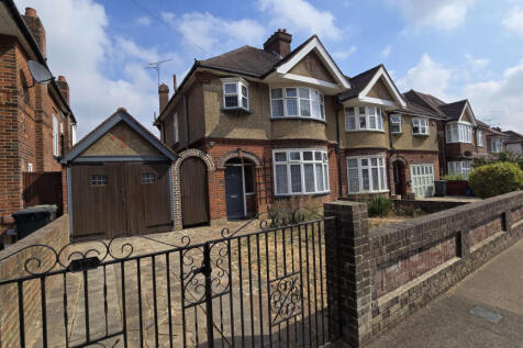 Beautiful Large 3 Bedroom Semi with GARAGE on Whi