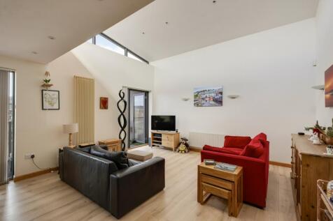 Living Room ()