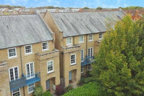 EweMove Estate Agents Basingstoke - Gaiger Avenue 