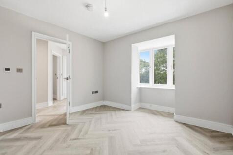 Ranworth Gardens, Potters Bar, EN6 photo 5