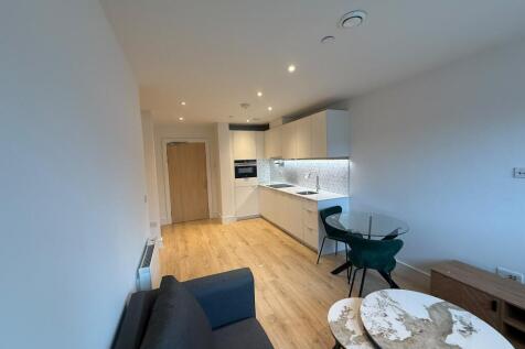 Coombe Hill House, Beverley Way, New Malden, Kingston Upon Thames photo 5