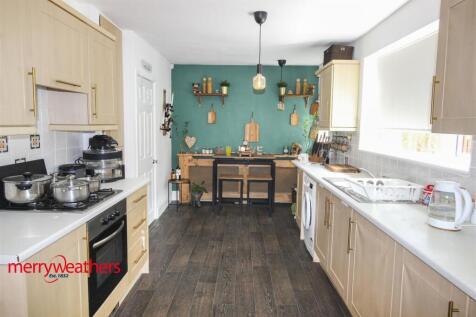 Dining/ Kitchen