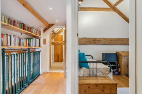 Landing &amp; Bedroom