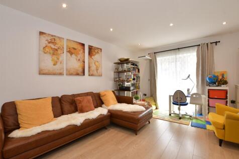 Lounge/Kitchen/Dining Room