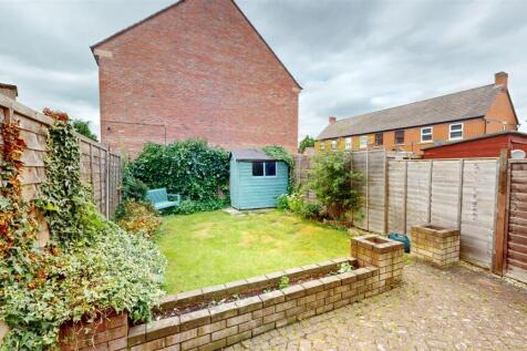 32 Glendower Court, Garden.jpg