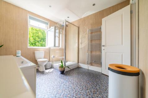 Award-winning Media team on EVERY Listing_36