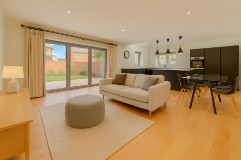 VITUALLY STAGED  (4).png