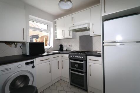 Loxley Close, Macclesfield photo 3
