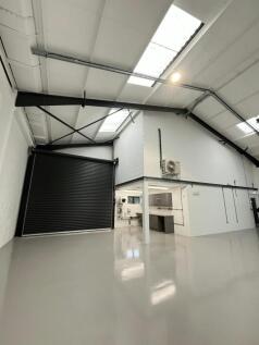 Units 17 &amp; 21 Ashford Industrial Estate - wareho