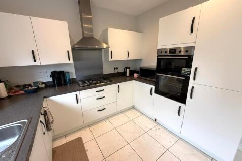 Merlin Place, Ellesmere Port, Cheshire photo 3