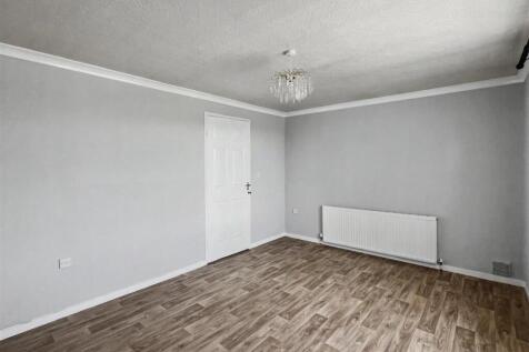 Glenbrook Crescent, Nottingham photo 3