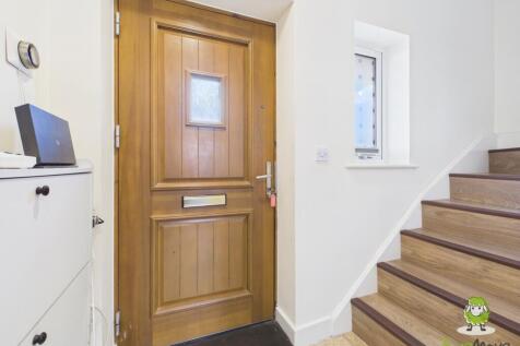 EweMove Estate Agents Basingstoke - Mallory Road