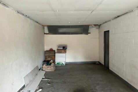 Garage2.jpg