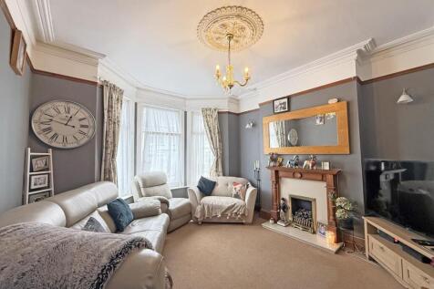 Moorland Avenue 24 - Living Room.jpg