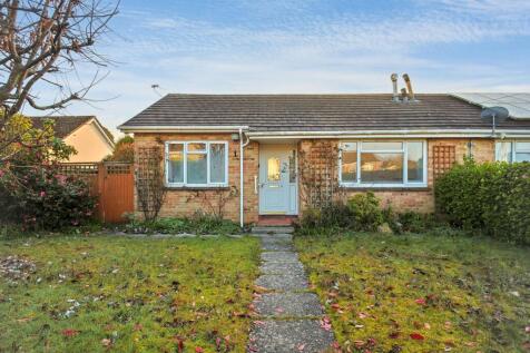 9 Dugdell Close, Ferndown, Dorset BH22 8BQ