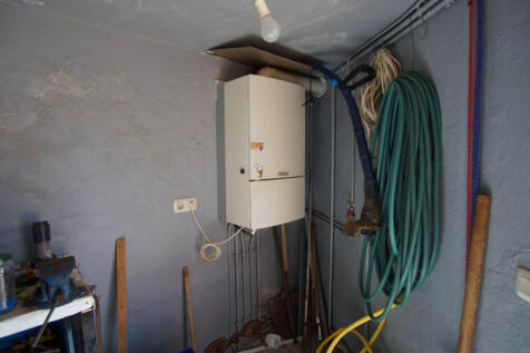 Property Image 100