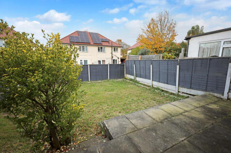 rear garden.JPG