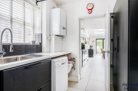 c00ae383b29242b78cb67dd5a3183657