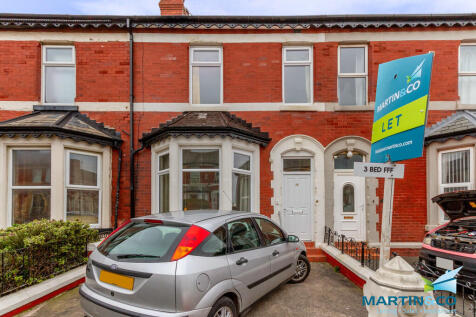 3-bed flat on Egerton Road, £700/mo