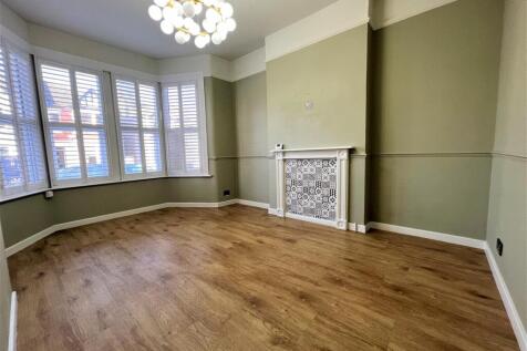 Living Room.jpg