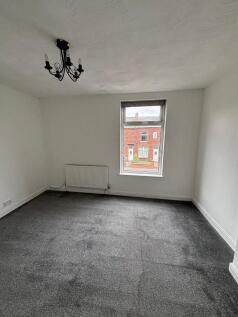 Ainsworth Lane, Bolton, Greater Manchester, BL2 photo 4