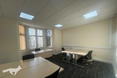 Office: > 7 desks
